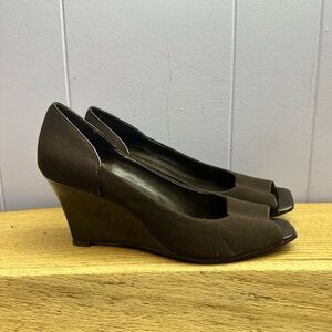 Elegant Brown Wedge Peep-Toe Shoes